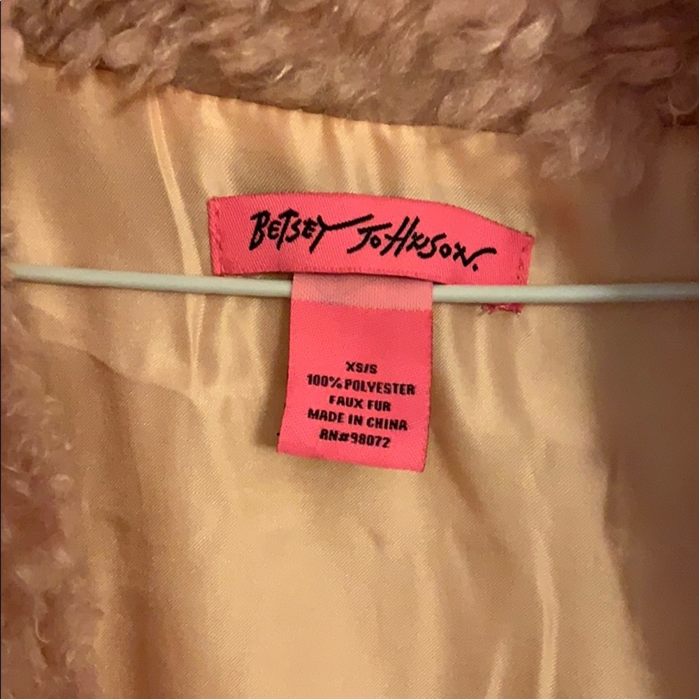 Clothes - Picture 2 of 2
